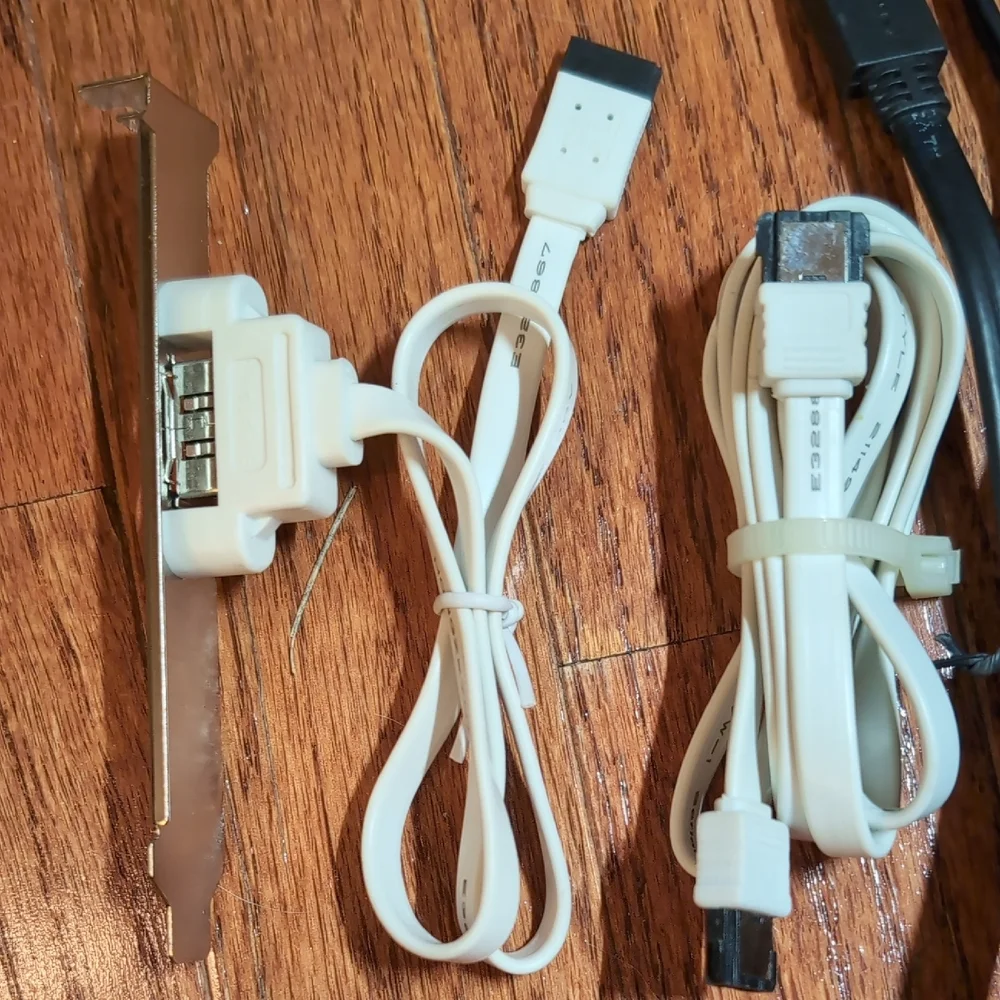 eSATA Plate Port with White and Black Cables